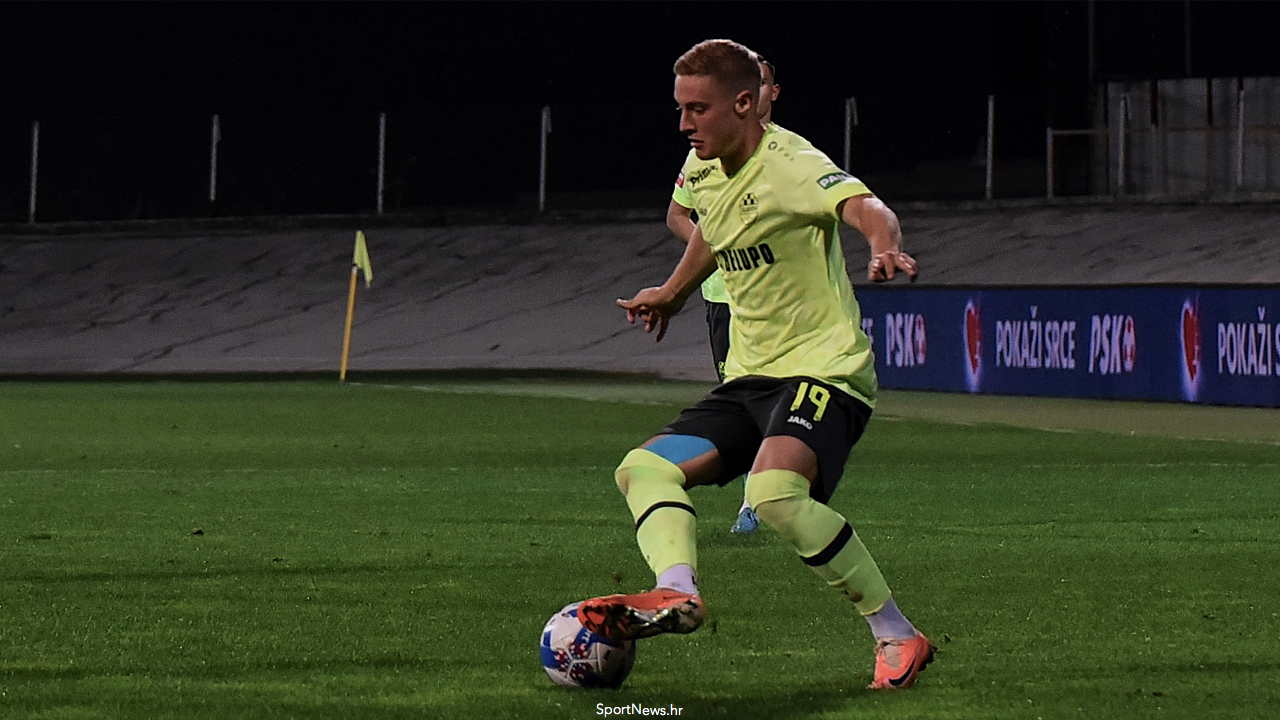 Rudeš po starom i dalje gubi. Rudeš je poligon za parkiranje igrača bez angažmana. Ne kupuje skupo, pa će prištedjeti, nešto zaraditi i izvući pouku. Nikad više bez svog stadiona u najviši rang